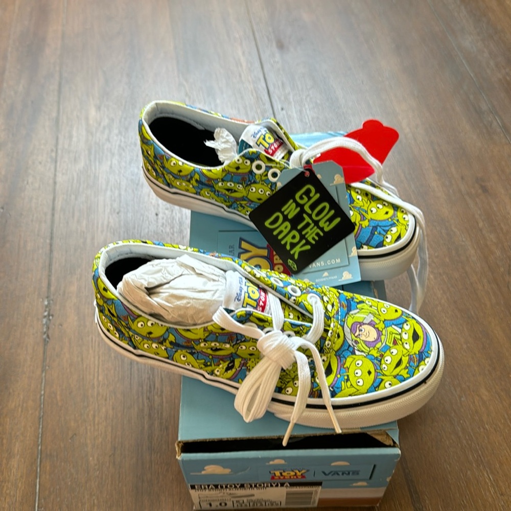 New in box Size 1 Vans ERA Toy Story aliens Disney Pixar glows in dark
